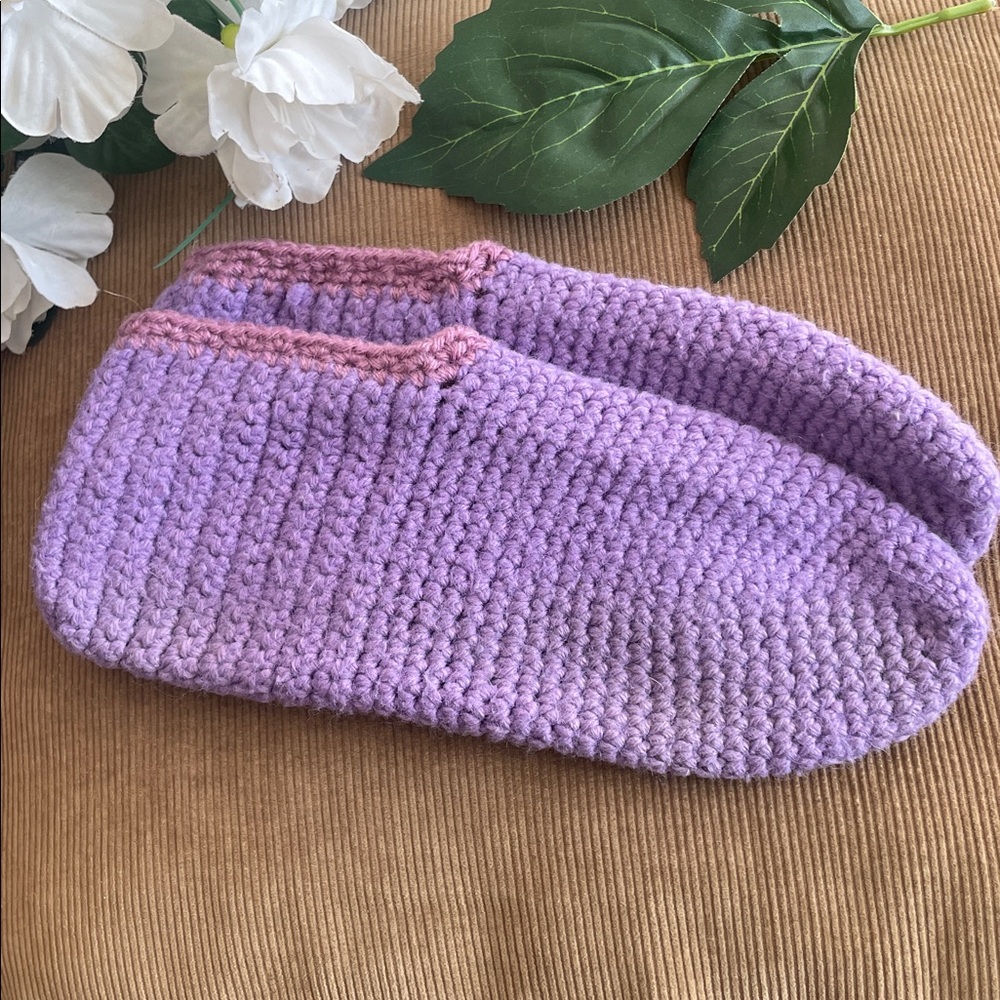 Handmade Crochet Purple Slippers Pastel Trim Cozy Warm Indoor Size 7-8 NEW